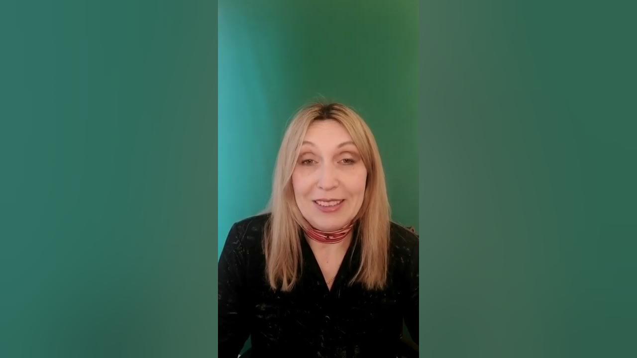 Сердце не согласно с головой песня. Люди продолжат. Поросенок в медицинской маске. Сердце не согласно с головой песня. Люди продолжат.