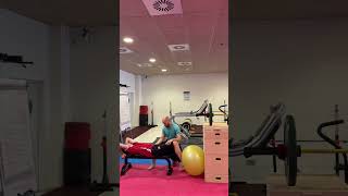fitball iso press quads extend hip 90 degrees knee #rehabilitation #rendimiento #sports