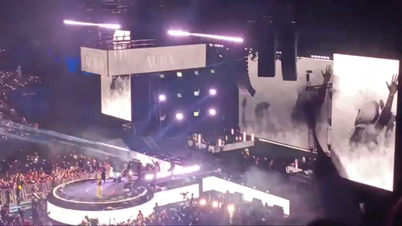 Khuda Gawah song and Case chalda song live by Diljit Dosanjh at Aura Tour Perth,  Australia 