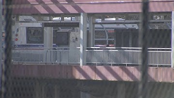 Man stabbed, robbed on CTA train on Thanksgiving, Chicago police say