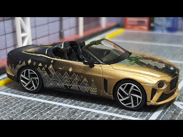 MINI GT Bentley Mulliner Bacalar 2023 Christmas Edition / No. 660
