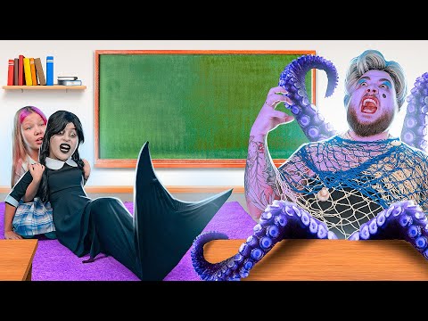 Из УРОДИНЫ в РУСАЛКУ! Уэнсдей и Ксюша СТАЛИ НАСТОЯЩИМИ РУСАЛКАМИ! НАША УЧИЛКА УРСУЛА ВЕДЬМА?! - Watch Me