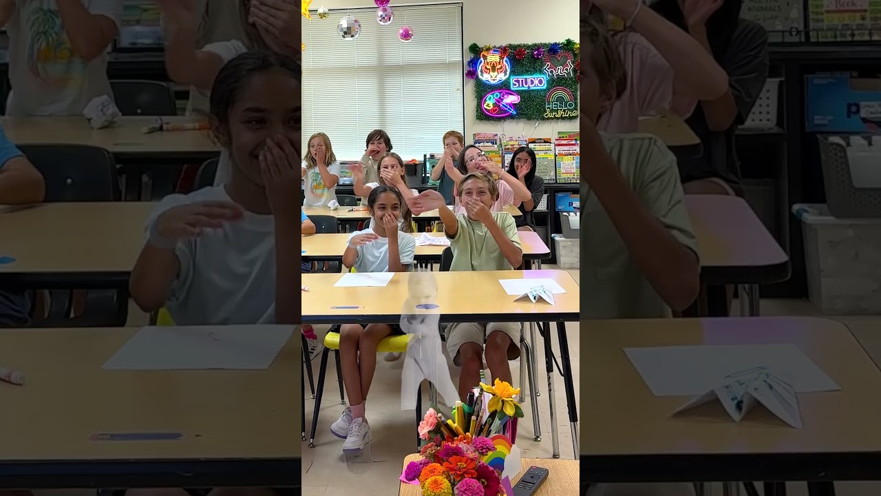 Alumnos en un aula reaccionando a la sorpresa de MrBeast y Old Navy