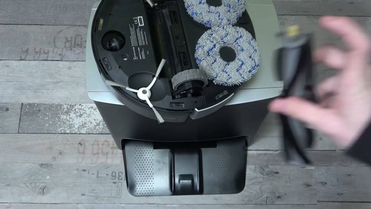 ECOVACS DEEBOT X1 Turbo メインブラシの交換・清掃方法 - YouTube