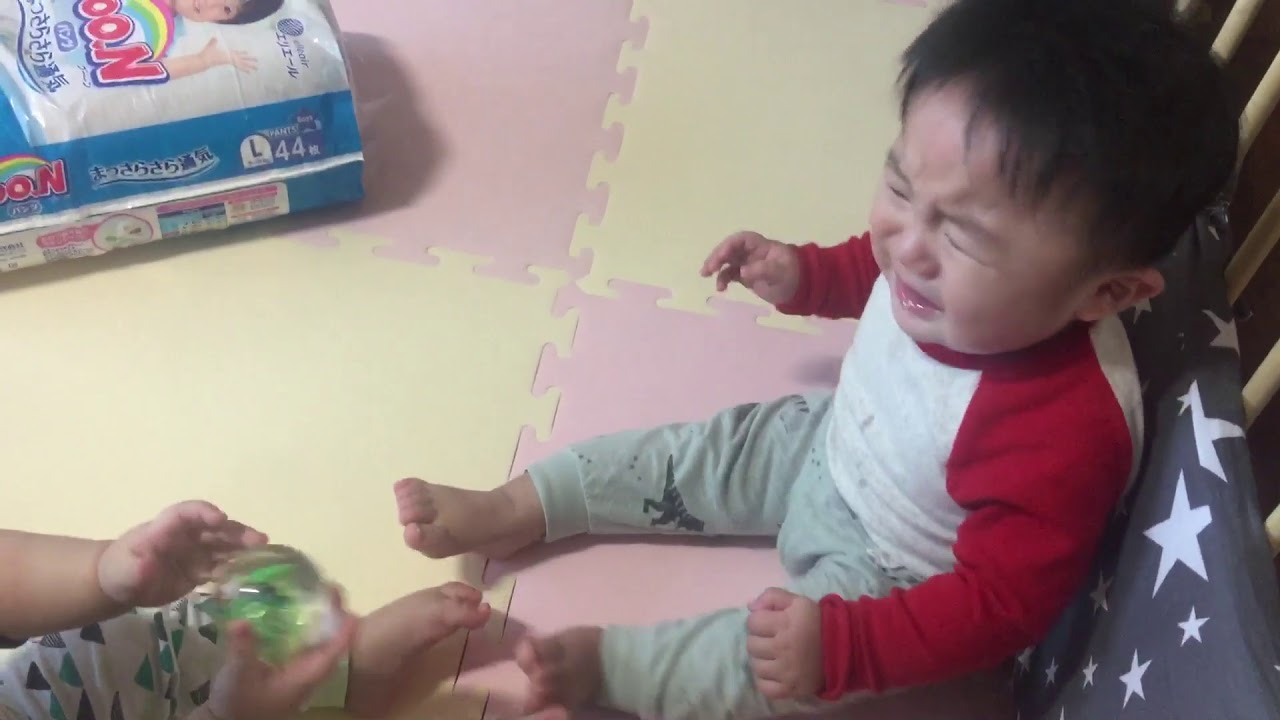 윤&준 쌍둥이 쟁탈전(Twins...Playing together?)