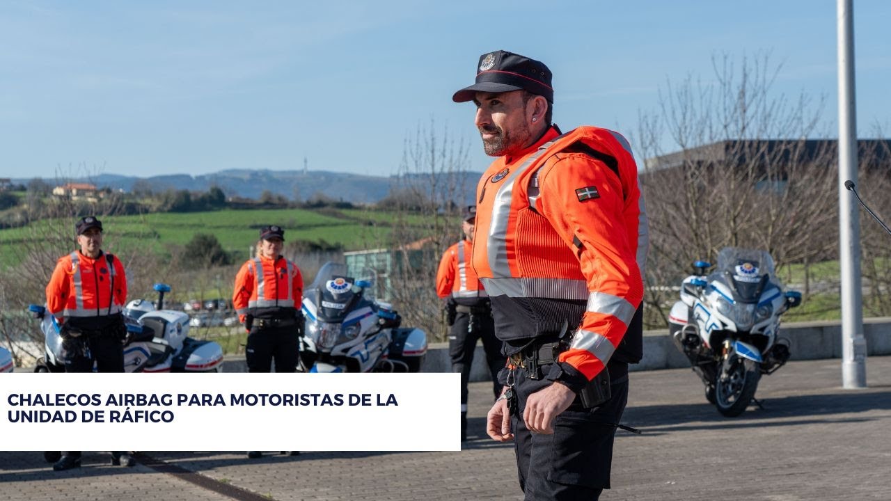 #ERTZAINTZA | Chalecos airbag para motoristas de la Unidad de Tráfico