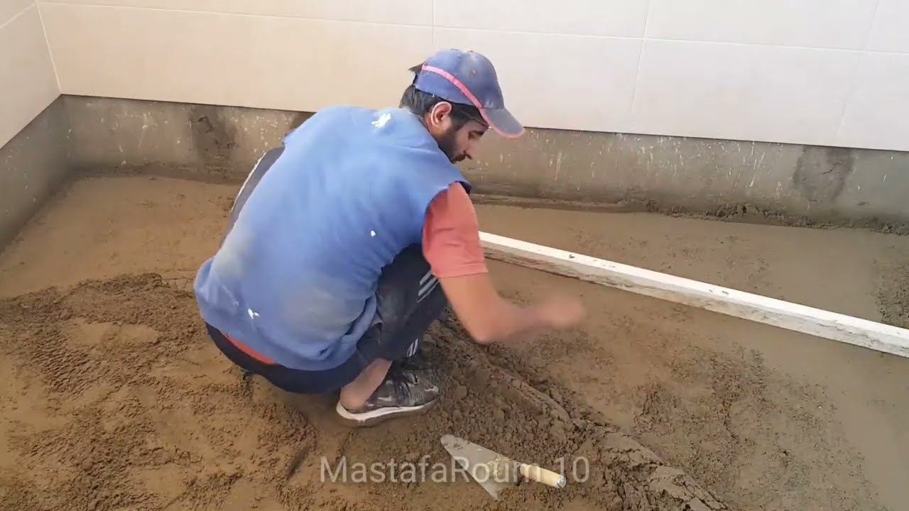 Подготовка пола с песком для укладки плитки на керамический клей