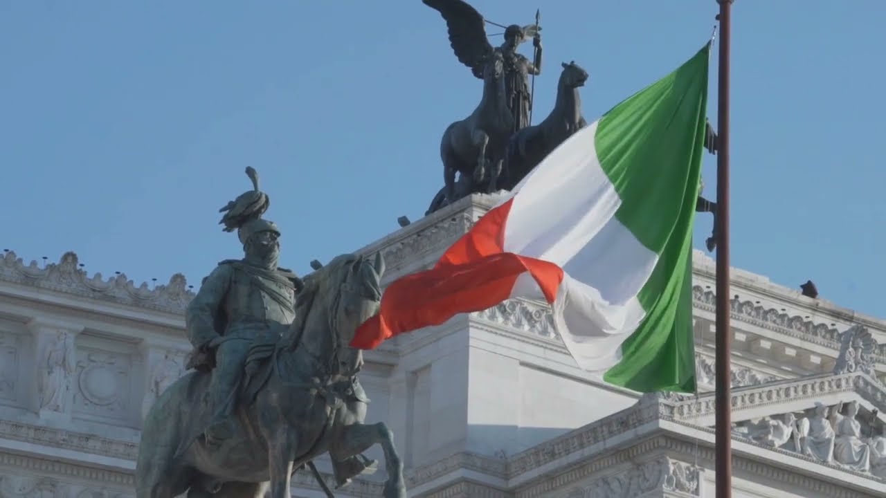 Unlock Italy's Secrets with Piano Serenades 🎹🇮🇹