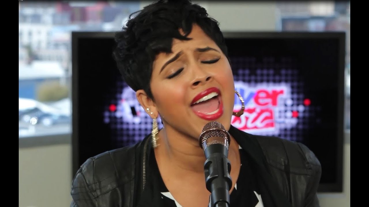 RAVAUGHN "BEST FRIEND" ACOUSTIC PERFORMANCE AT CLEVVERMUSIC