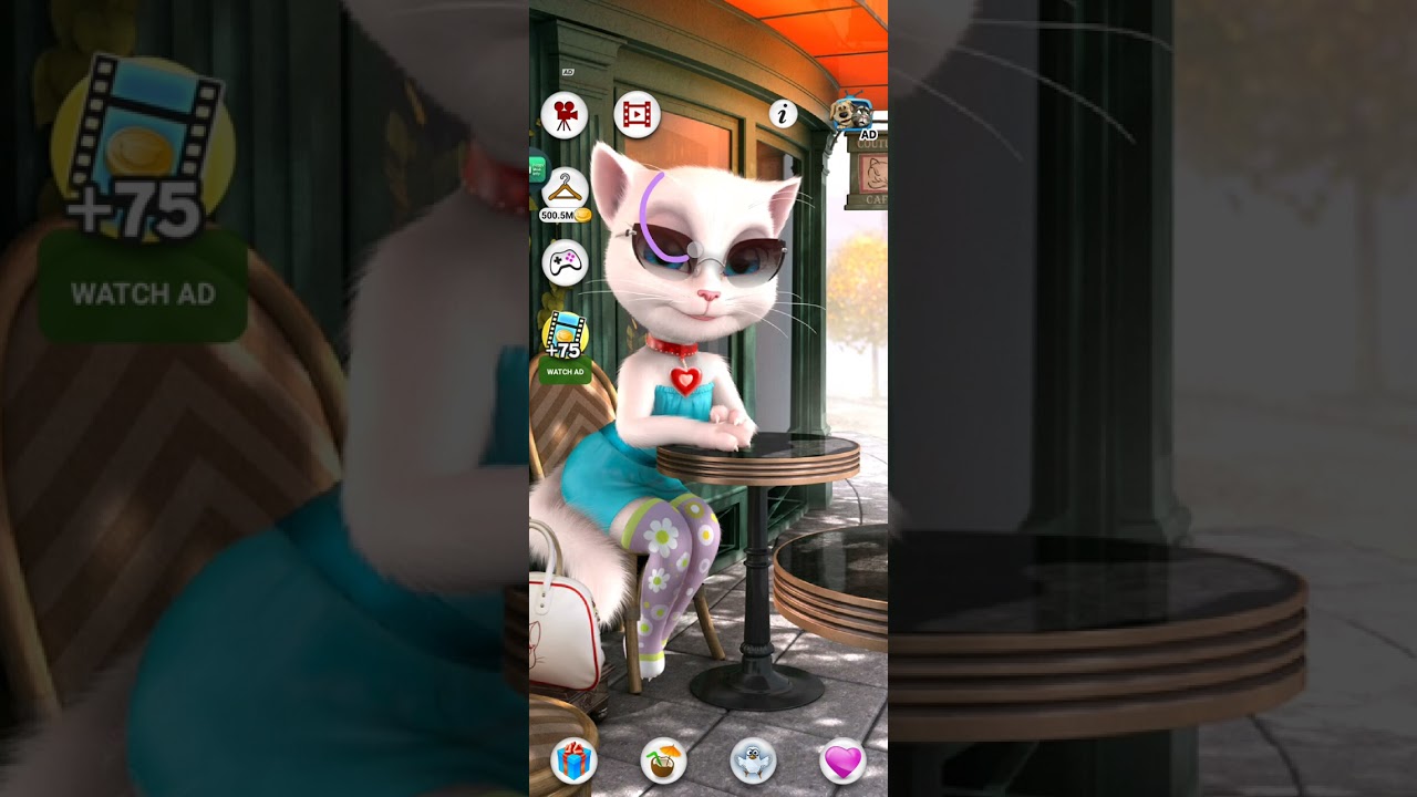 Playing talking Angela😼😼😛😛😛