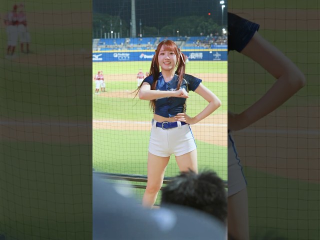 這首唱完，范國宸就成功擊出再見安打啦 🎉 20260918 FUBON ANGELS 栗子 局間曲 北方王者 BLUE POWER 不一樣了 CPBL Taiwan Cheer 美麗鏡界
