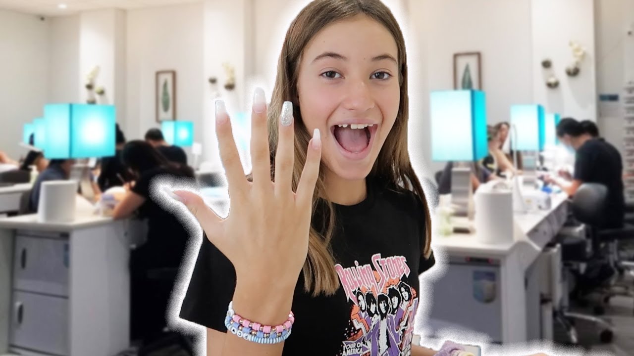 Her FIRST TIME getting ACRYLIC NAILS!