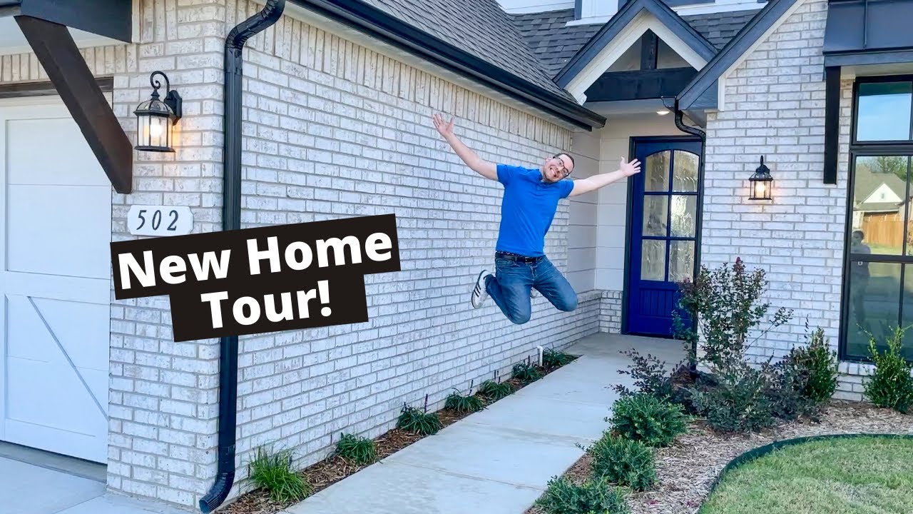 New Home Tour! We built a new home! Our house tour and Christmas ...