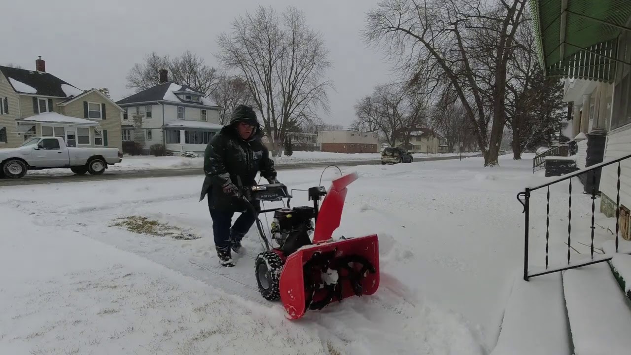 Toro 828 and Ariens Deluxe 28 Clearing Snow