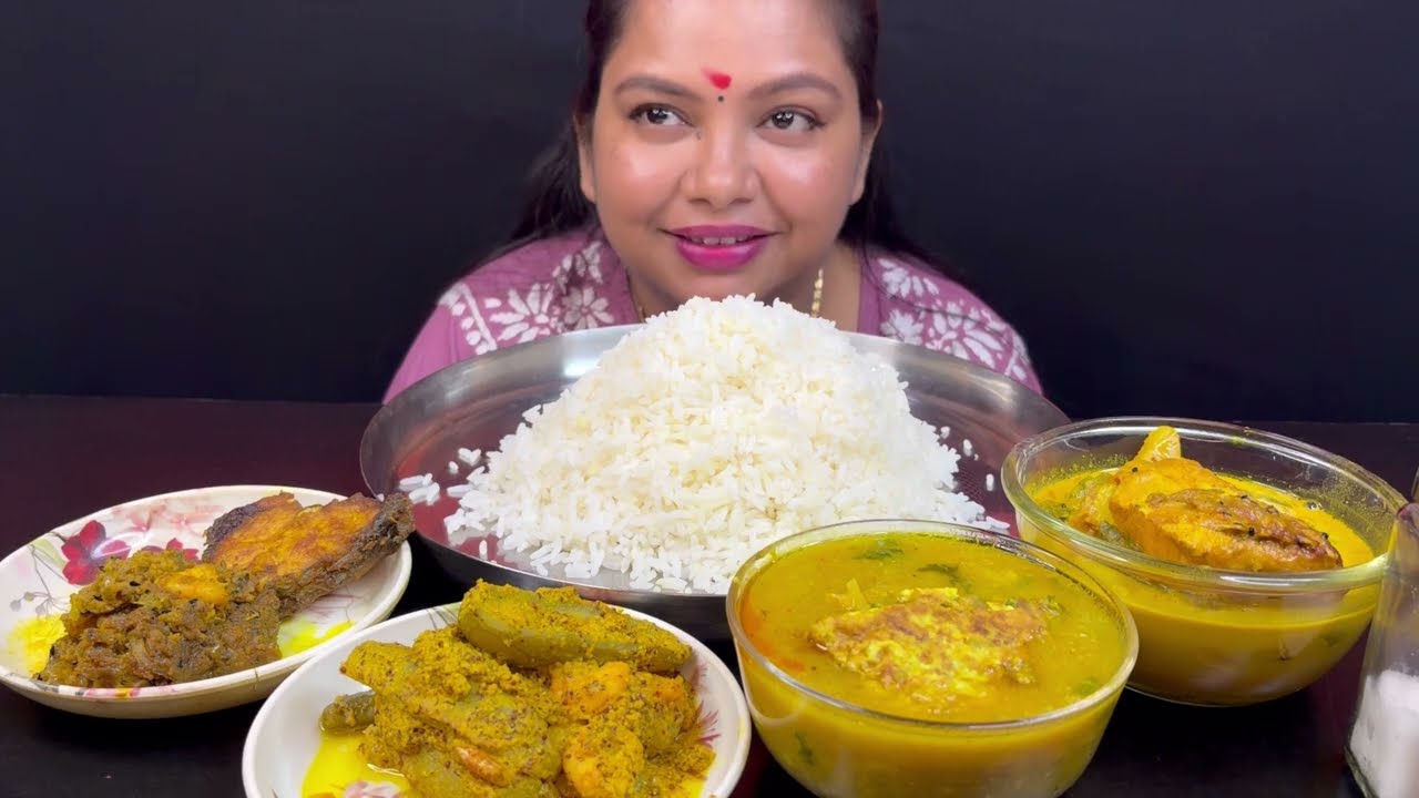 Bigbites!Eating Rice Potol Chingri Vapa,Dal Ghoti,Katla Macher Jhol,potol Chingri Bata !!