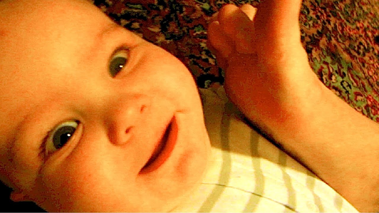 BABY PUTS FOOT IN MOUTH YouTube