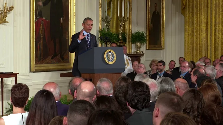Lt.  Col.  Charles Kettles recives  Medal of Honor