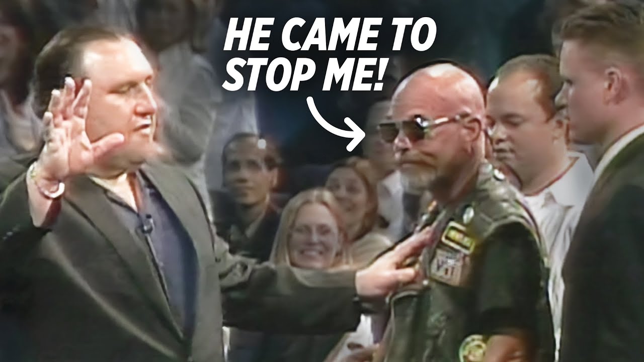 Главарь байкерской банды приходит ко мне на встречу. И тут происходит вот это…