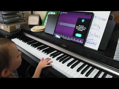 3-year-old-playing-piano---with-the-simply-piano-app