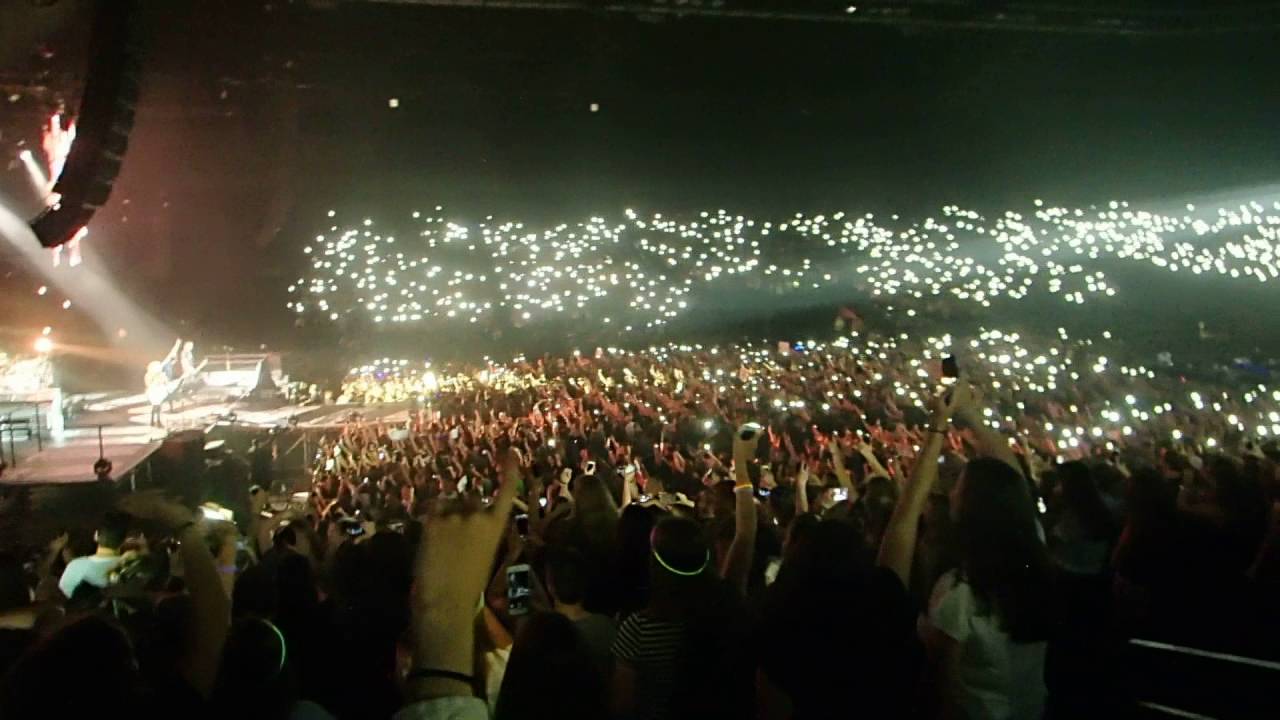 5SOS - AMNESIA (LIVE at Sportpaleis, Antwerp, 20-05-16)
