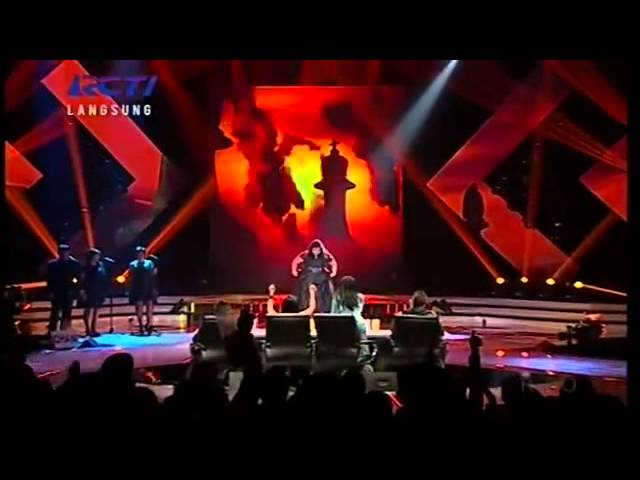 SHENA MALSIANA  SKYFALL (Adele) - GALA SHOW 10 - X Factor Indonesia 26 April 2013 class=