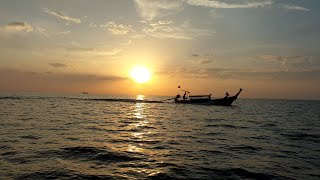 Sunset at the Koh Phi Phi islands, Thailand (2022) (4K) Watching the sunset - Sunset video