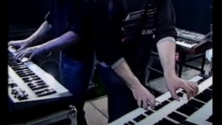 Miniatura de vídeo de "I Nomadi - IO VAGABONDO (Live Performance) - Casalromano 1989"