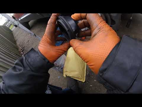 How to change the crankshaft oil seal Nissan, Vivaro, Renault 2.0 / Как поменять сальник коленвала