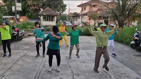 GEMU FA MIRE || MAUMERE || demo by Line Dance Queen