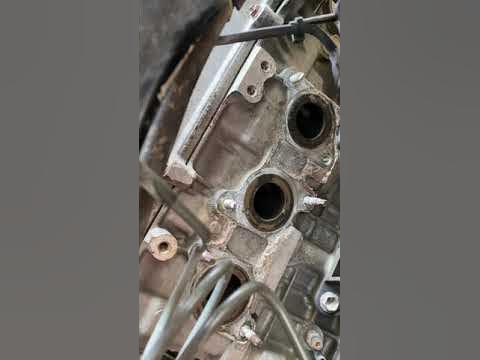 Toyota 2007 FJ Cruiser exhaust manifold catalytic converter replacement