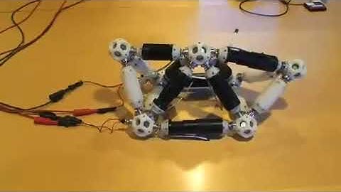 Odin modular robot doing