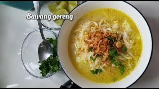 Resep Soto Kemiri Pati (Indonesian Chicken Soup with Candlenut and Coconut Milk)