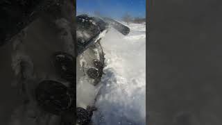Перевернулся на снегоходе, чуть не придавило!