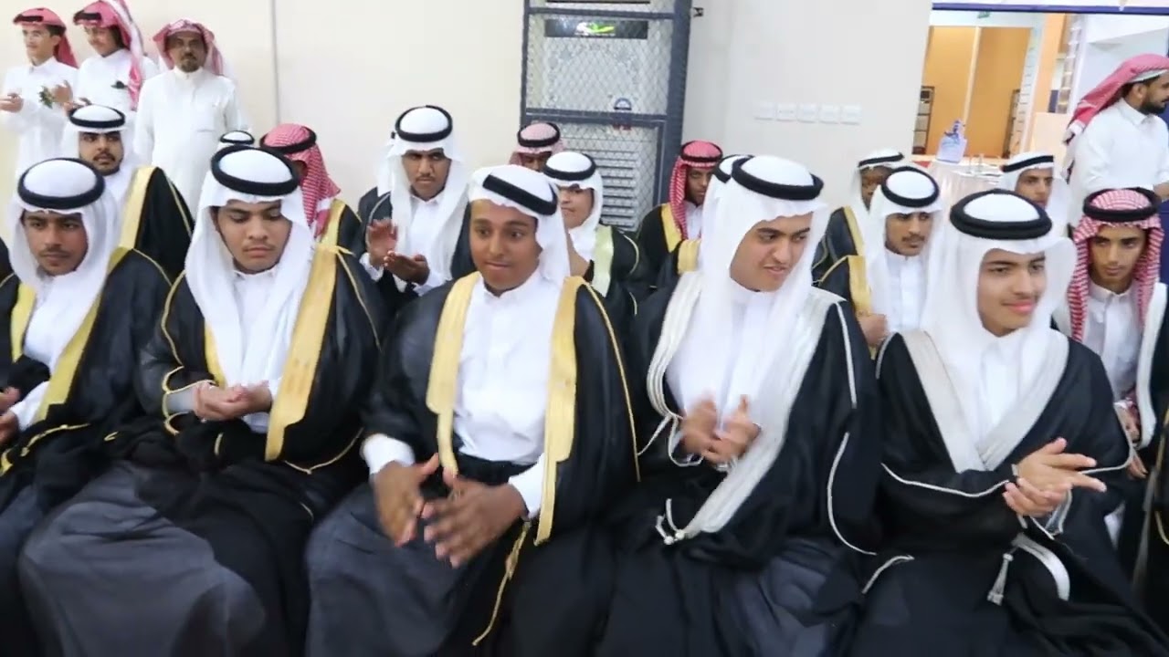 حفل تخرج ثالث ثانوي بمدرسة ابن سيناء الثانويه بمركز الشعراء. تهامة الباحه الخميس ٨/١١/١٤٤٥