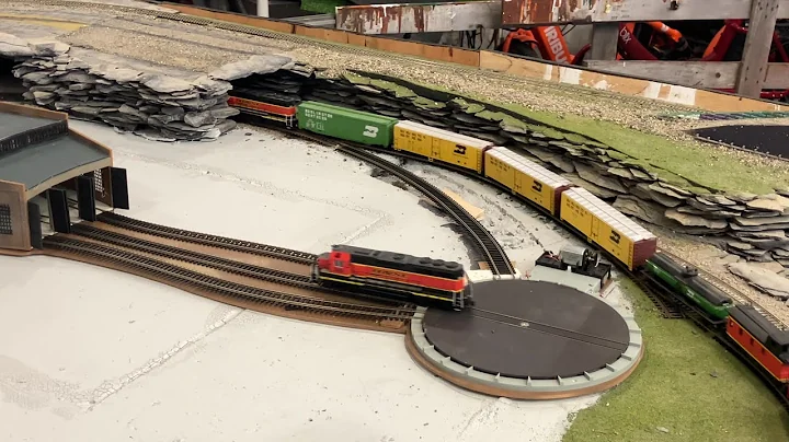HO Turntable Roundhouse...COMPLETE...Let's Go
