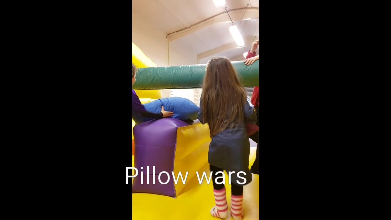Pillow fight!!!!!! YouTube