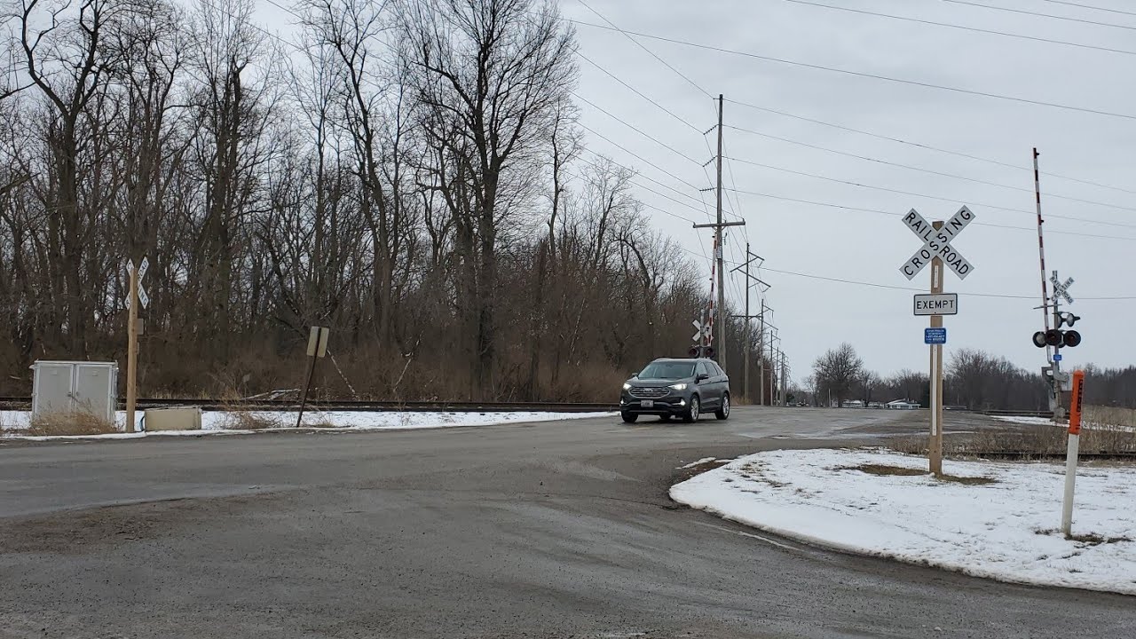 Abandoned Railroad Crossing (Shumway Street 2, Taylorville, IL) YouTube