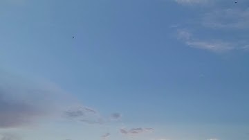 FT Tiny Trainer dropping a paratrooper.