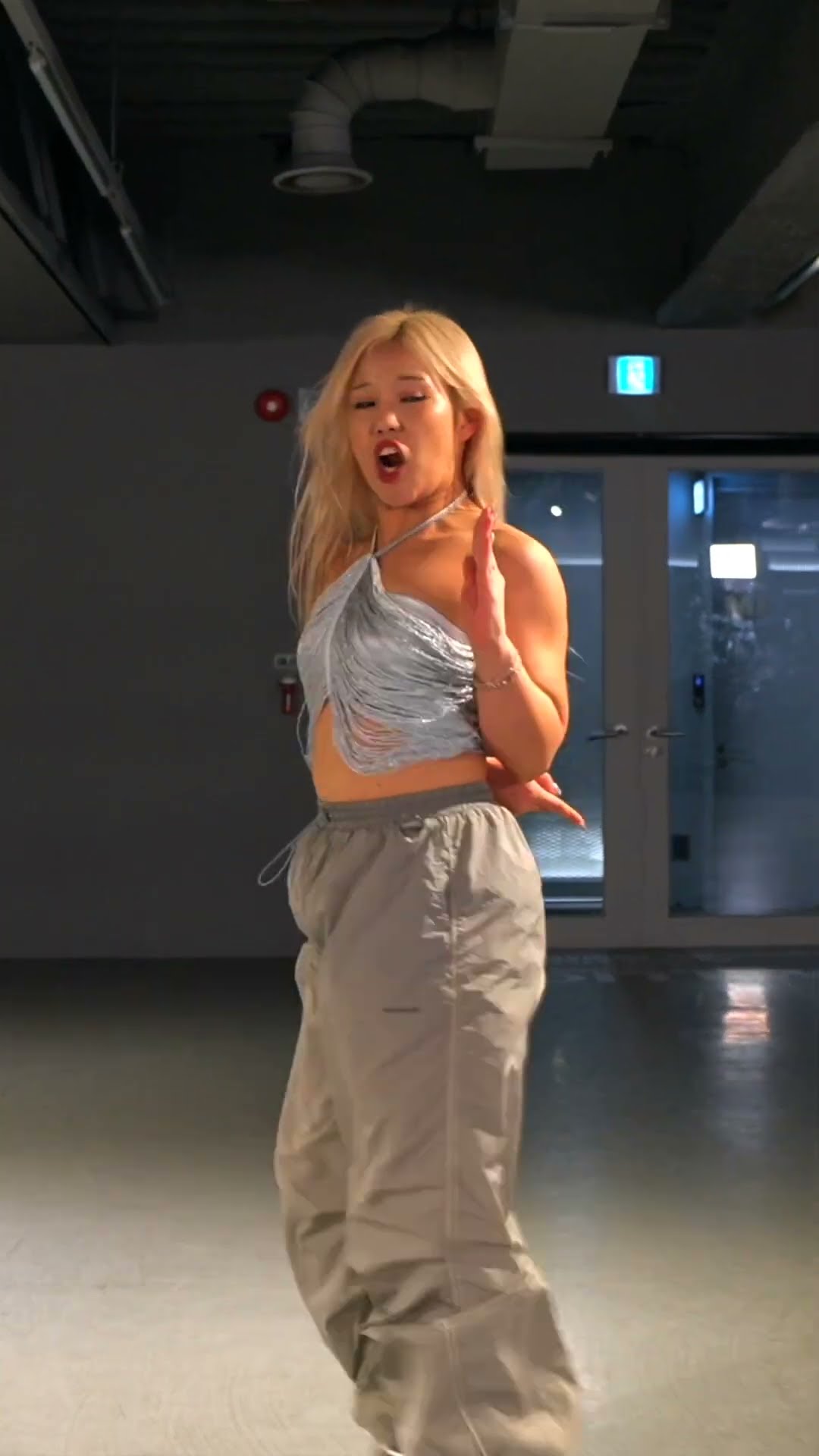 We going crazy??? #yoonji #choreography