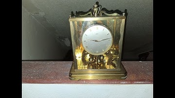 Uitpakken/showen van mijn 1000-daagse Aug Schatz & Söhne vierkante kast torsie-/jubileumklok. Zie...