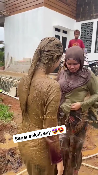 Neng idoy abis guyang euy segar ya neng air nya🤩😍#shorts #shortsfeed #pedesaan #gadisdesa #jandadesa