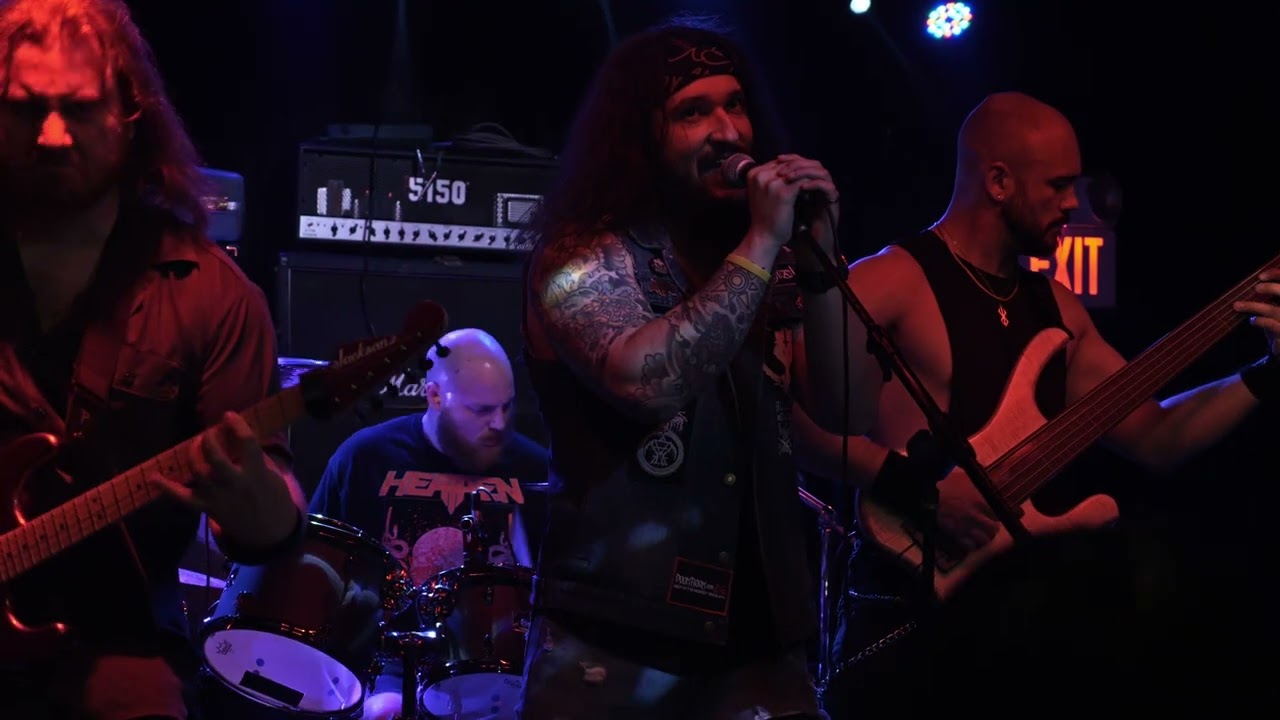 Idol Throne - The Labyrinth - live at LiveWire Lounge in Chicago, IL