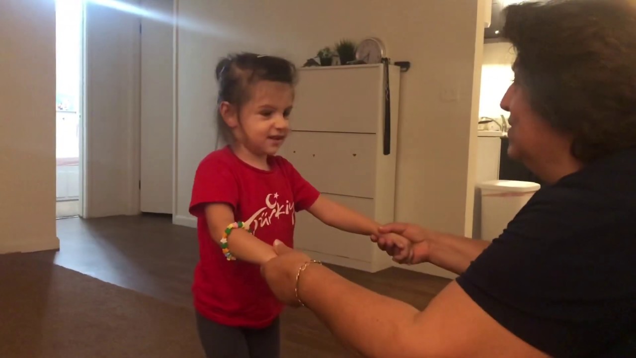 Vlog: Turkiye'den Annem Geldi / Arap Marketi Alisverisi / Turkce Dersleri Basladi