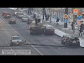 Манипулятор протаранил припаркованные автомобили