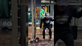 Squats at gym😎 #shortvideo