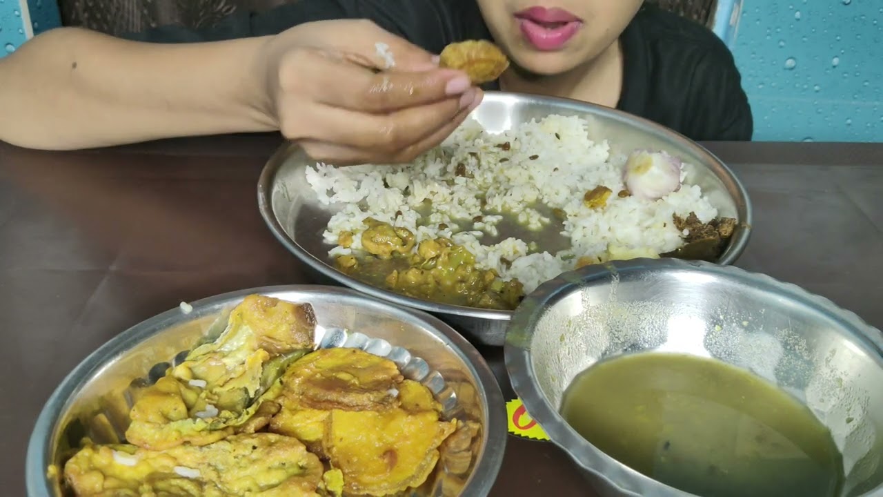 HOMEMADE VEG THALI SAAG DAAL RICE WITH 🤤😋SABJI MIXED PAKORAll FOOD CHALLENGE ll EATING CHALLENGE ll 