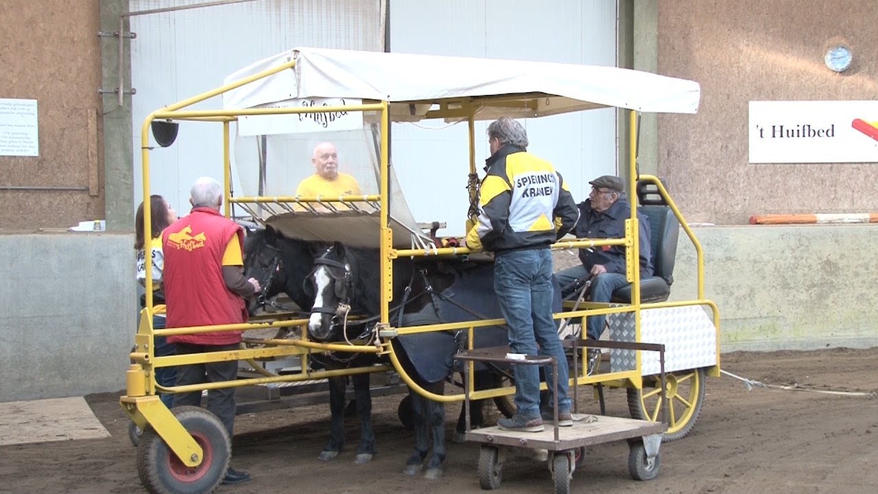 TV Berghem: Stichting Manege 't Huifbed, Oijen