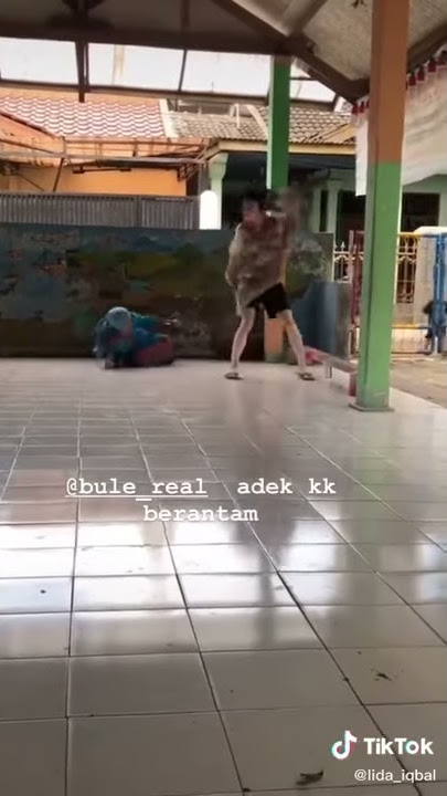 status wa keren, kakak adek lagi berantem 😂😂