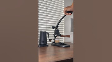 Cortado with the Nanofoamer Pro