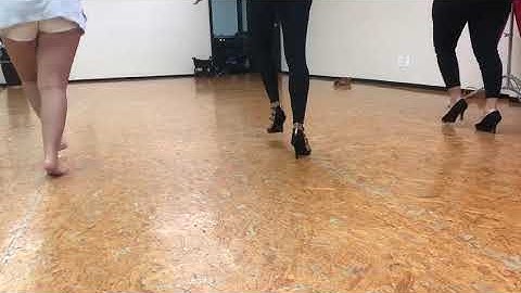 Mambo (Salsa on2 dancing NY style.)